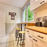 Apartment Familial Et Cozy - Wifi - Espace Travail- Parking