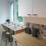 Apartment Familial Et Cozy - Wifi - Espace Travail- Parking Merignac (Gironde)