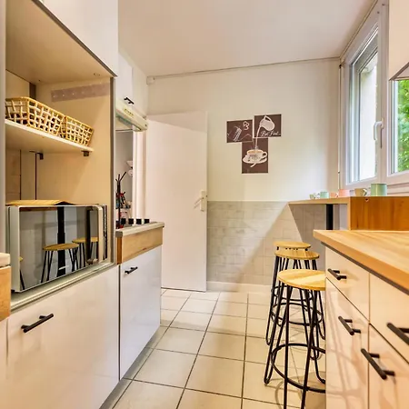Familial Et Cozy - Wifi - Espace Travail- Parking Apartmán *